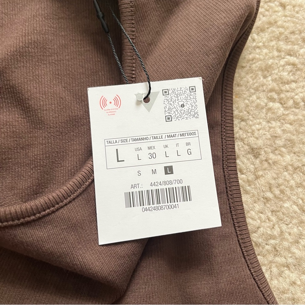 Zara | Ribbed Cut Out Tank - Picture 4 of 5